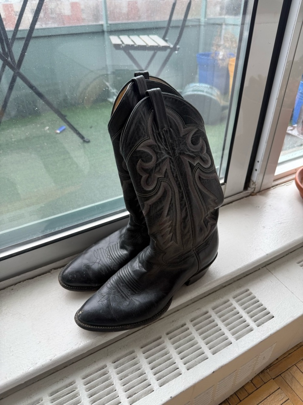 Sanders Men’s leather cowboy boots